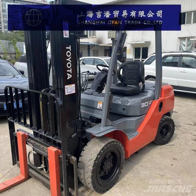 Toyota 8 FD 30 Diesel heftrucks