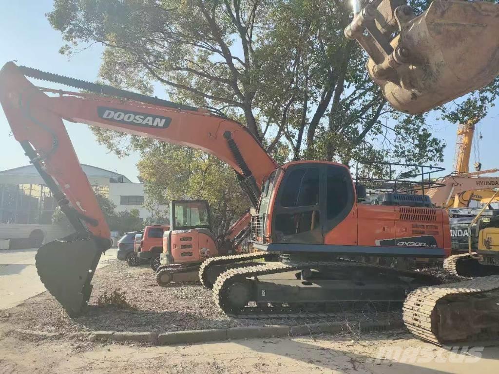 Doosan DX 300 LC Rupsgraafmachines