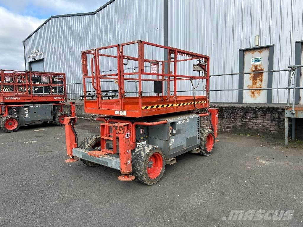 SkyJack SJ 6826 RT Schaarhoogwerkers