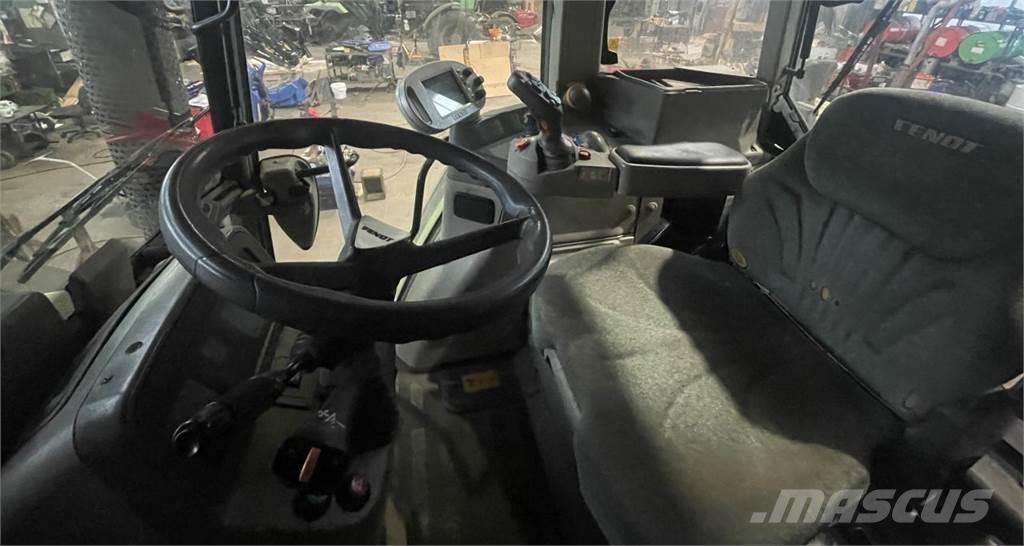 Fendt 820 Vario Tractoren