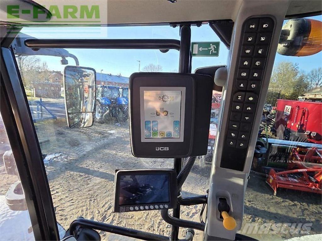 JCB fastrac 8330 Tractoren