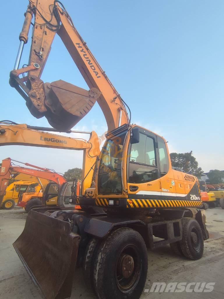 Hyundai 210W-9 Wielgraafmachines