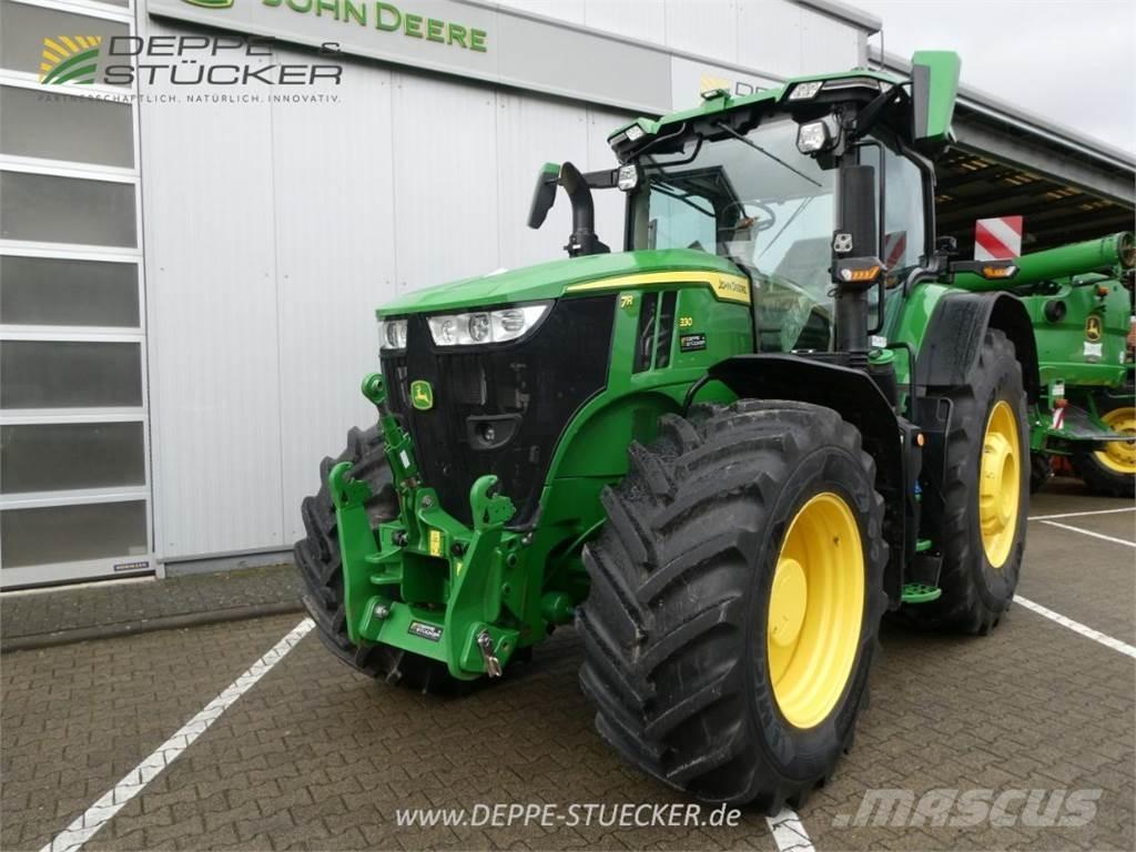 John Deere 7R 330 Tractoren