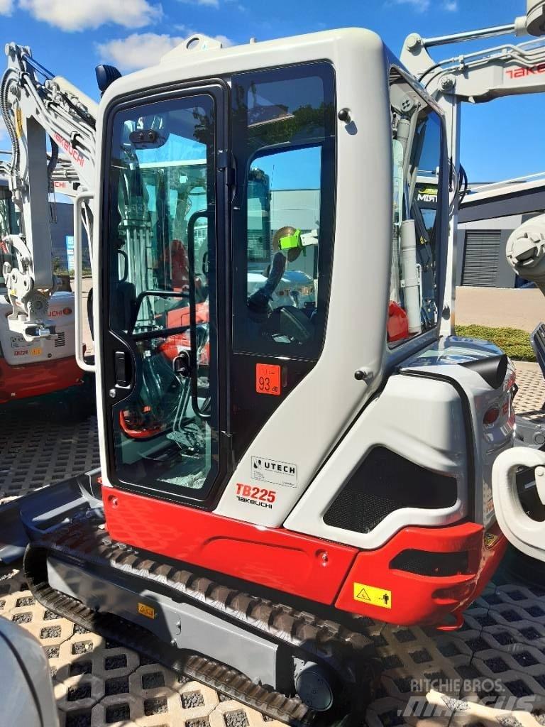 Takeuchi TB225 V3 Minigraafmachines < 7t