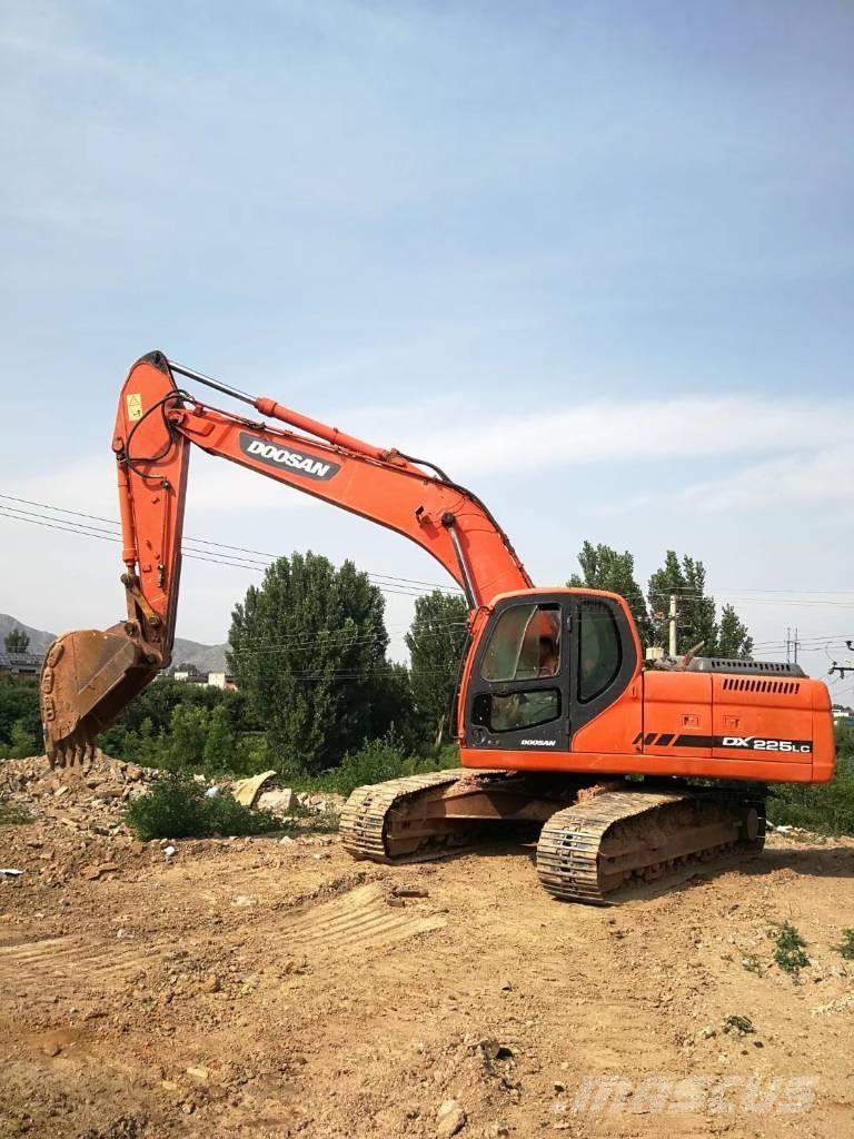 Doosan DX 225 Rupsgraafmachines