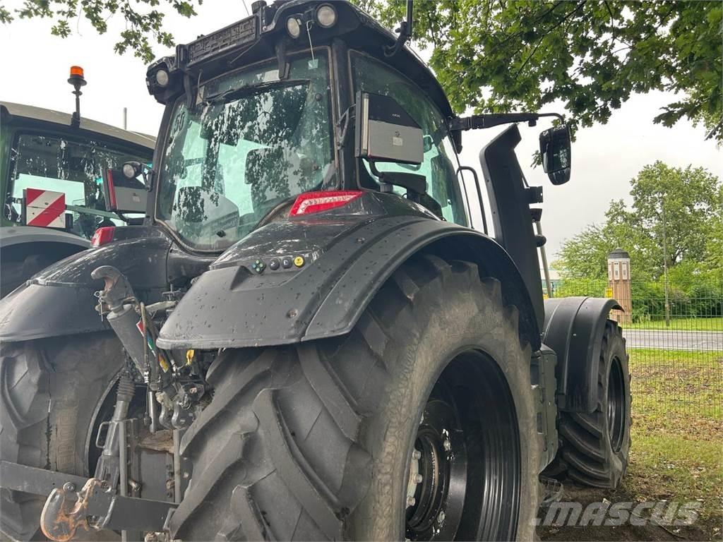 Valtra T 235 D Tractoren