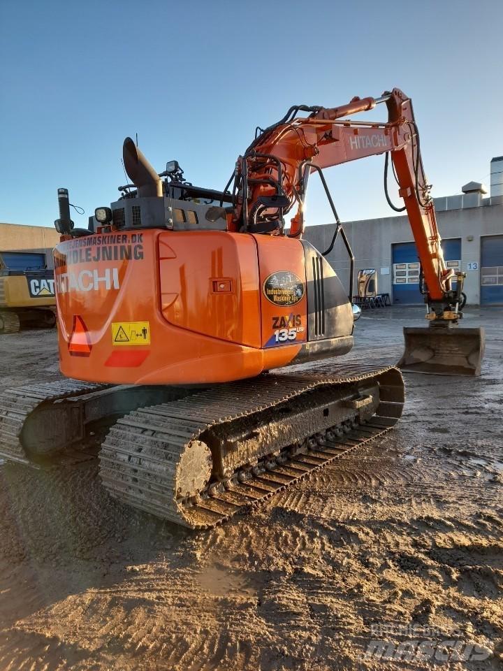 Hitachi ZX 135 US-6 Rupsgraafmachines