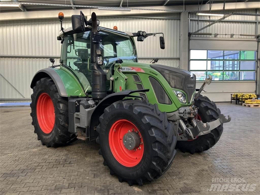 Fendt 716 Vario Tractoren