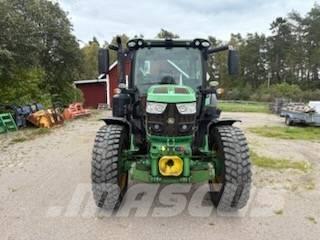 John Deere 6130 R Tractoren