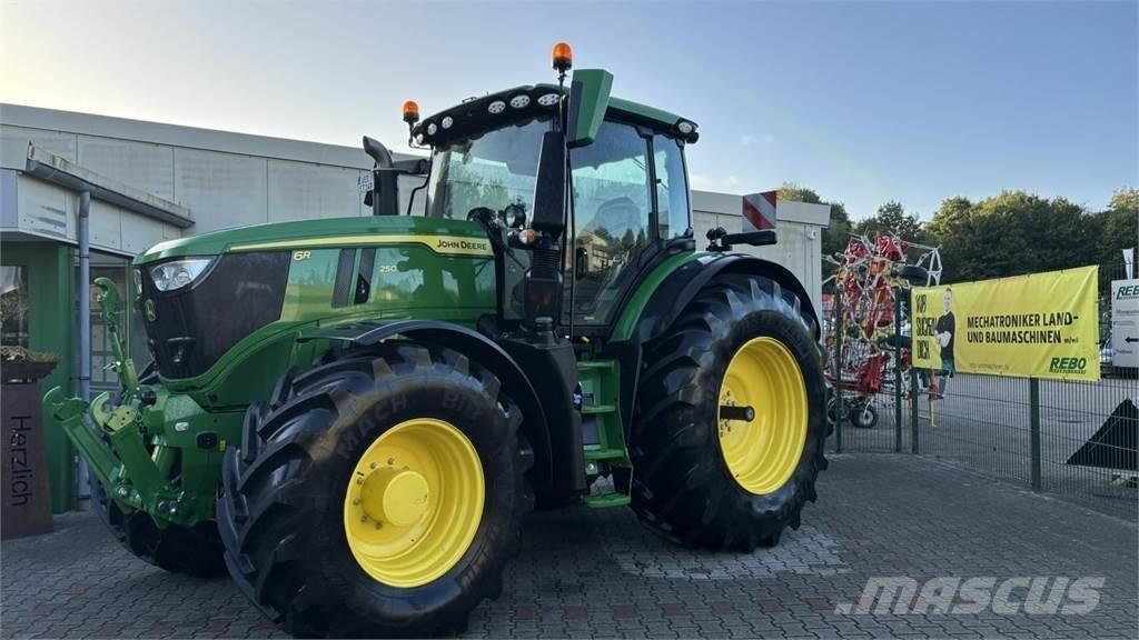John Deere 6R250 Tractoren