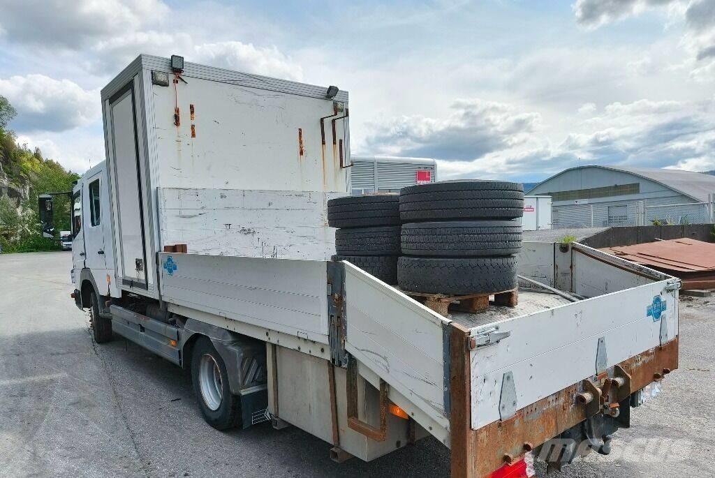 Mercedes-Benz 1018 Bakwagens met gesloten opbouw