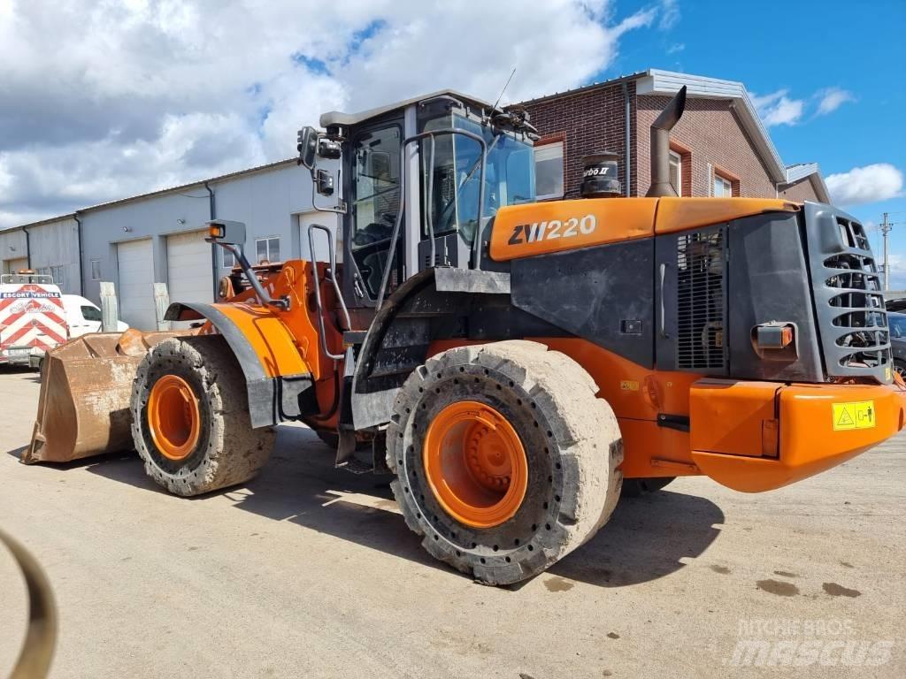 Hitachi ZW 220 Wielladers