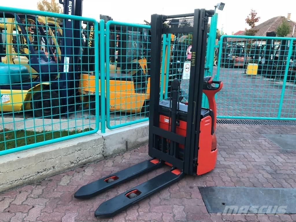 Linde L 12 V-3108 Stapelaar meeloop