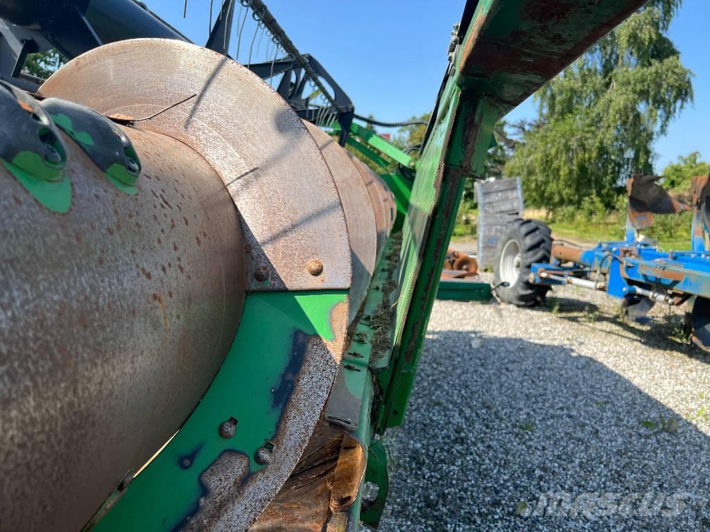 John Deere C 670 I Maaidorsmachines