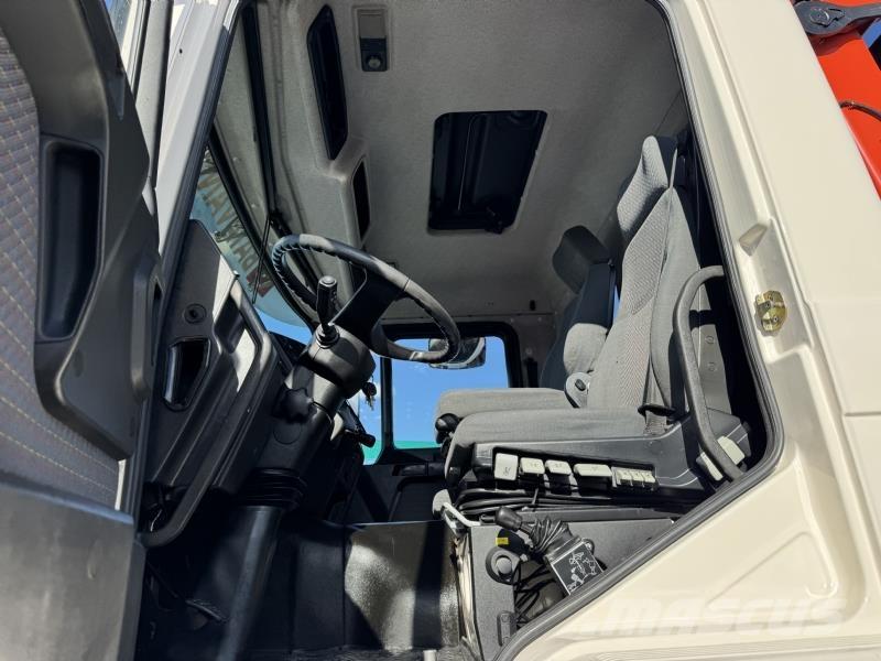 MAN 19.364 FAC Vlakke laadvloer met kraan