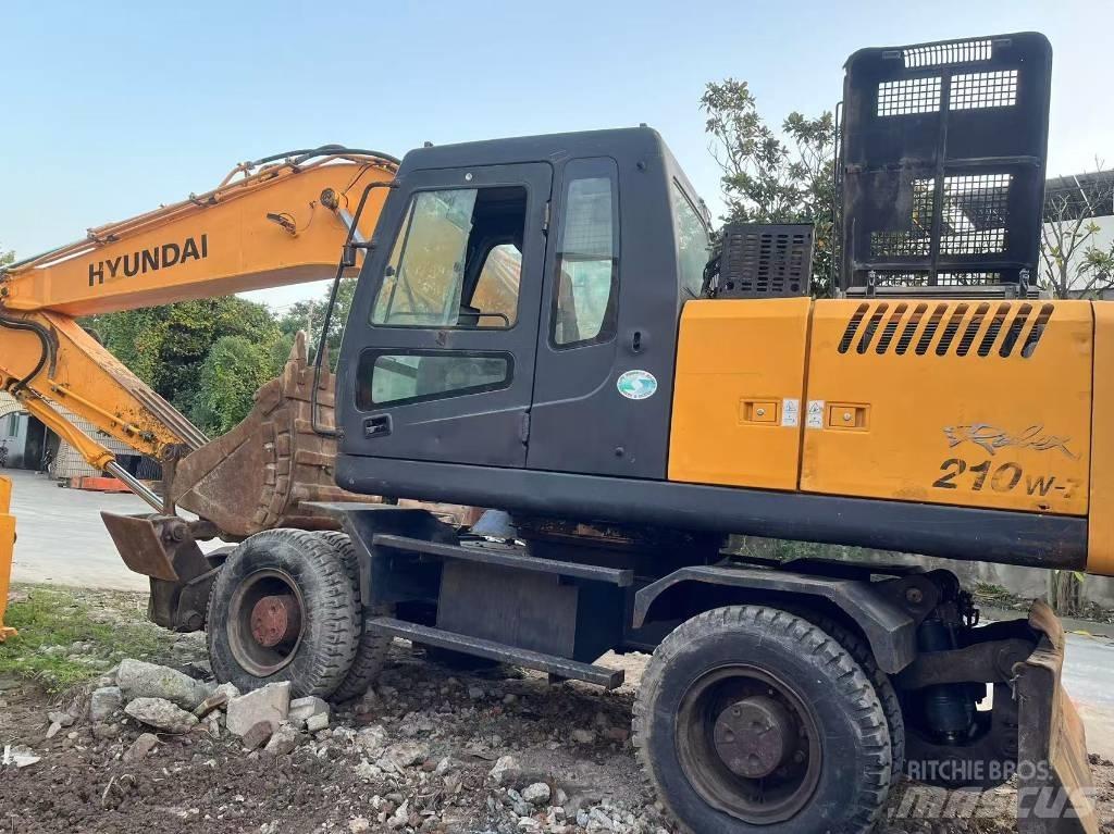 Hyundai R210W-7 Wielgraafmachines