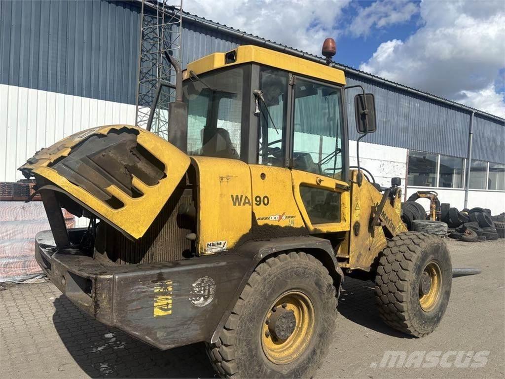 Komatsu WA90-3 Knik- en schrankladers