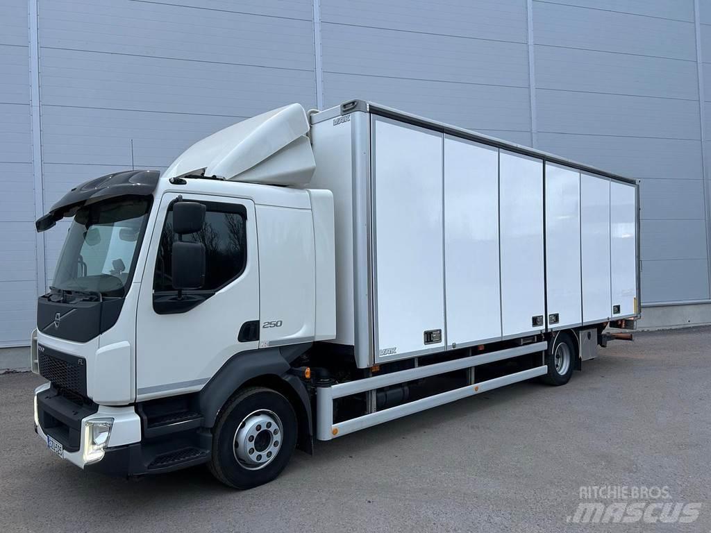 Volvo FL Bakwagens met gesloten opbouw