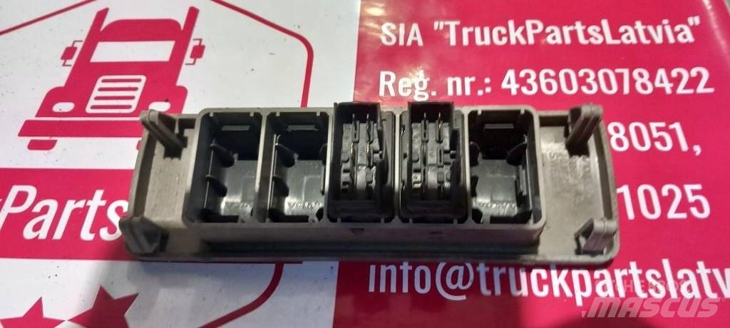 Volvo FH 12.   20372024 Cabine en interieur
