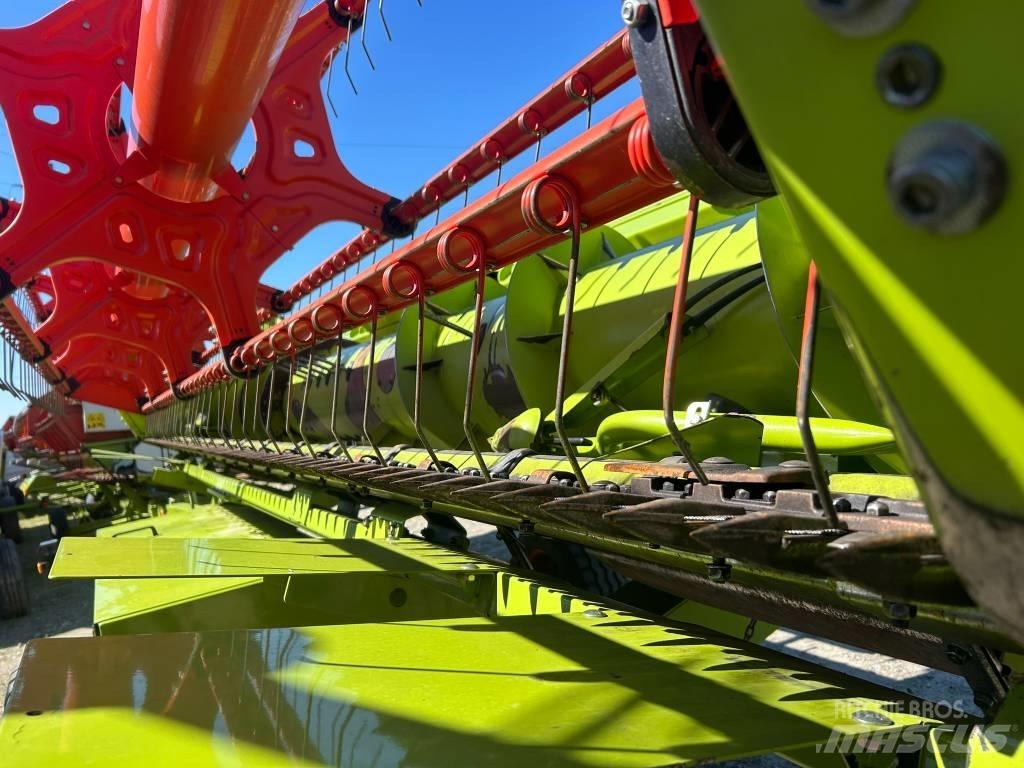 CLAAS Tucano 440 Maaidorsmachines