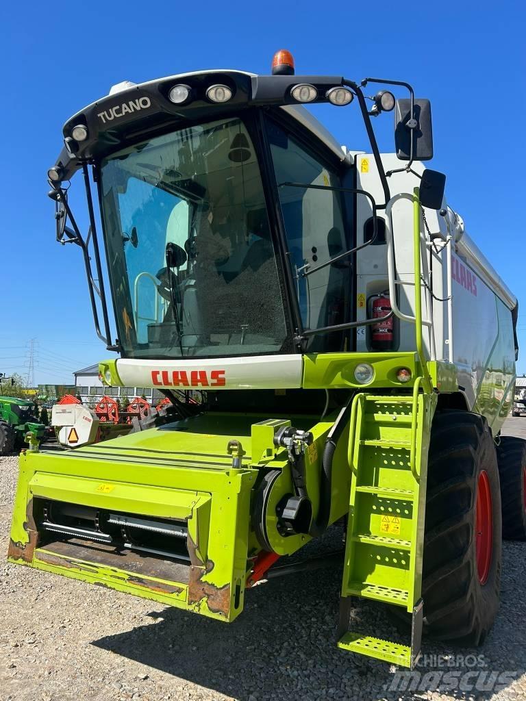 CLAAS Tucano 440 Maaidorsmachines