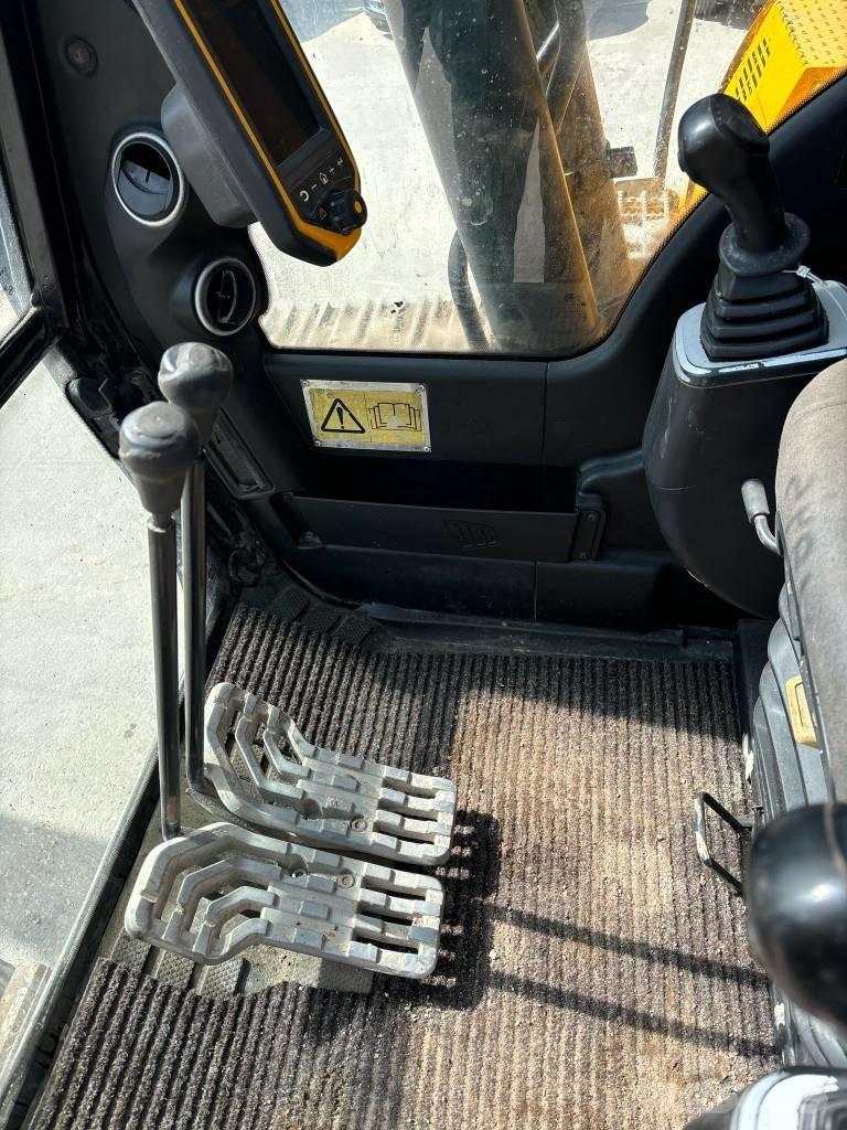 JCB JS 160 LC Rupsgraafmachines