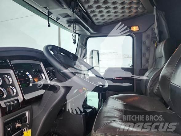 Kenworth T800 Trekkers