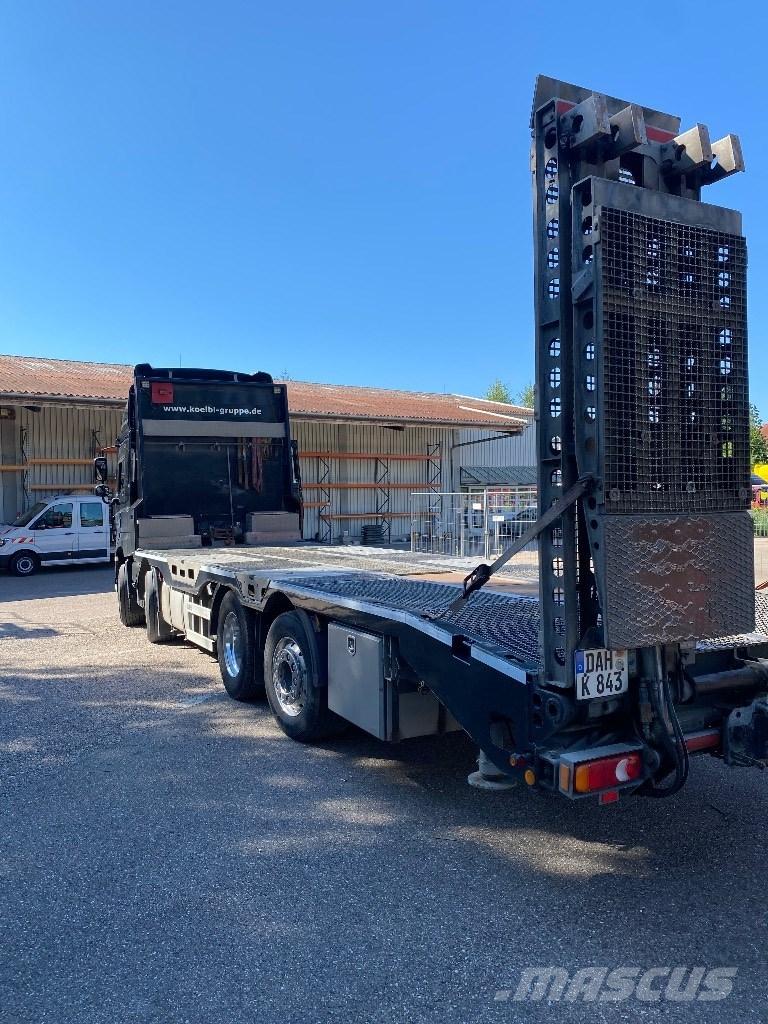 DAF CF 510 Vrachtwagen met vlakke laadvloer en lier