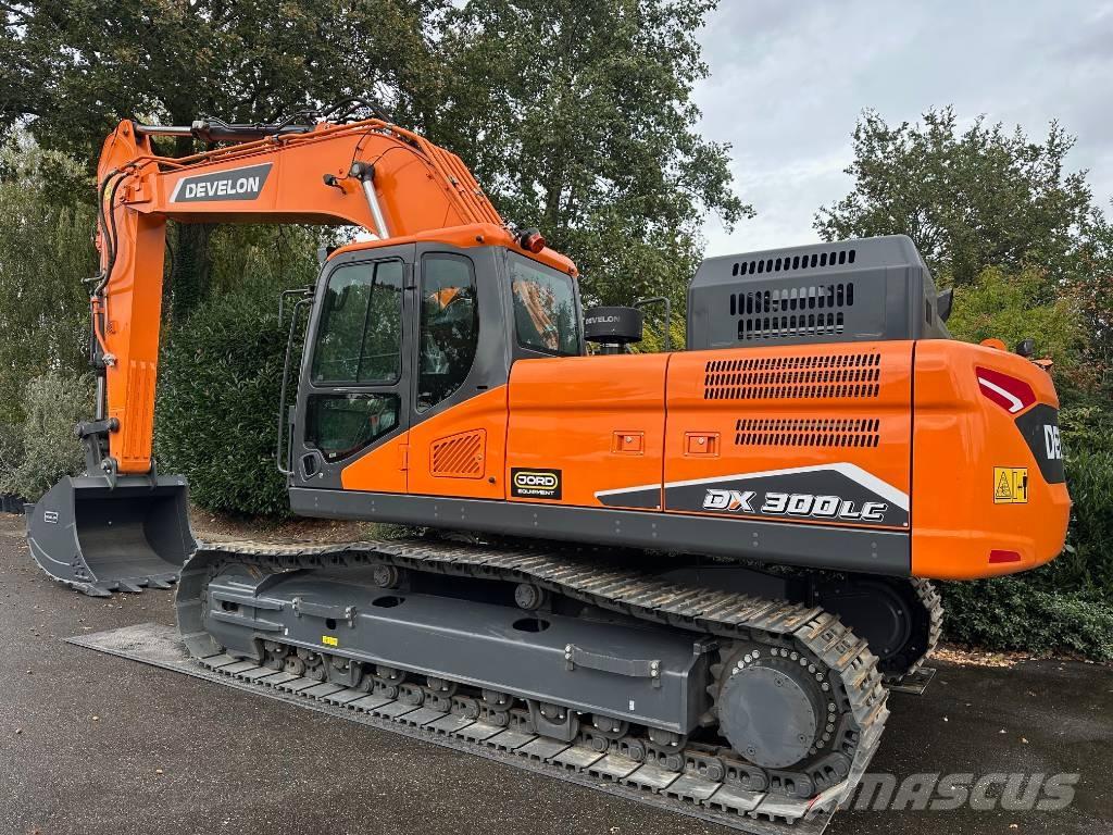 Develon DX 300 LC-7M Rupsgraafmachines