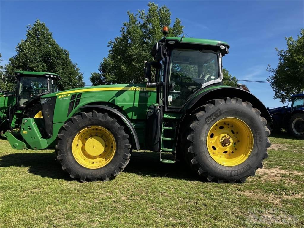 John Deere 8370R Tractoren