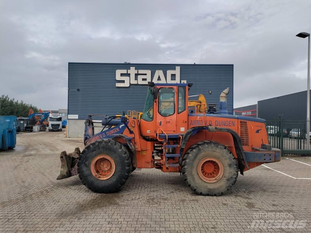 DEVELON DL300-5 Voorladers en gravers