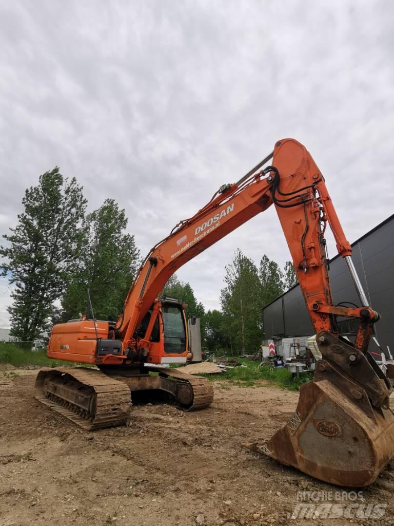 Doosan DX 225 LC Rupsgraafmachines