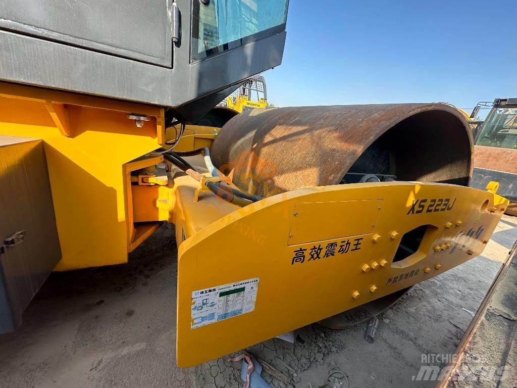 XCMG XS 233J Trilrolwalsen