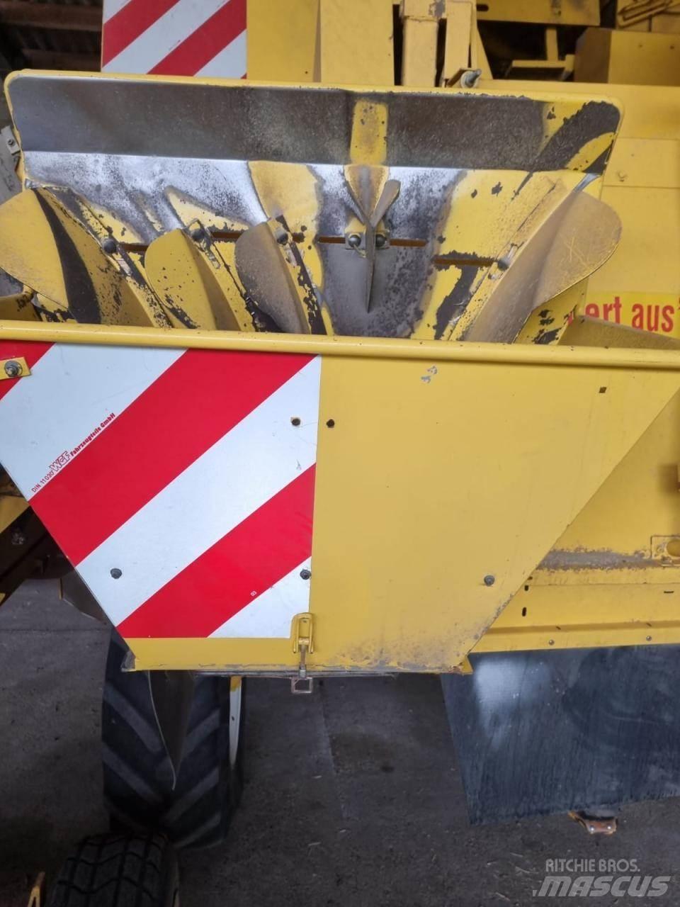 New Holland TF 76 Maaidorsmachines