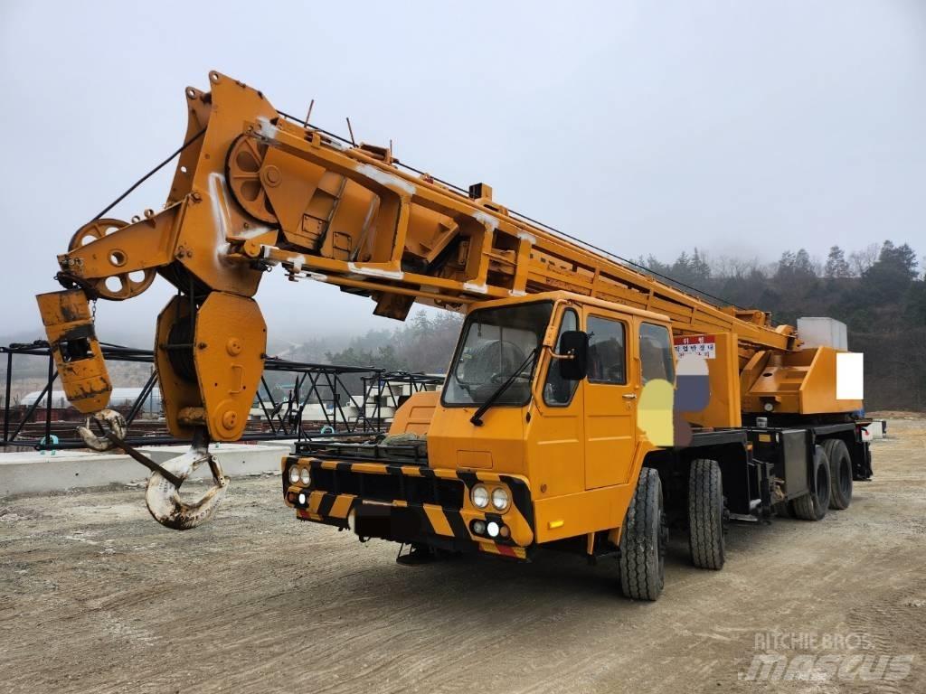 Hyundai HC 50 Kranen voor alle terreinen
