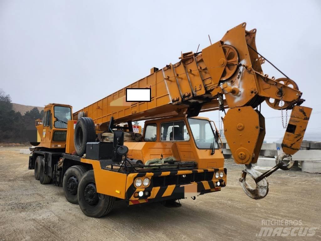 Hyundai HC 50 Kranen voor alle terreinen