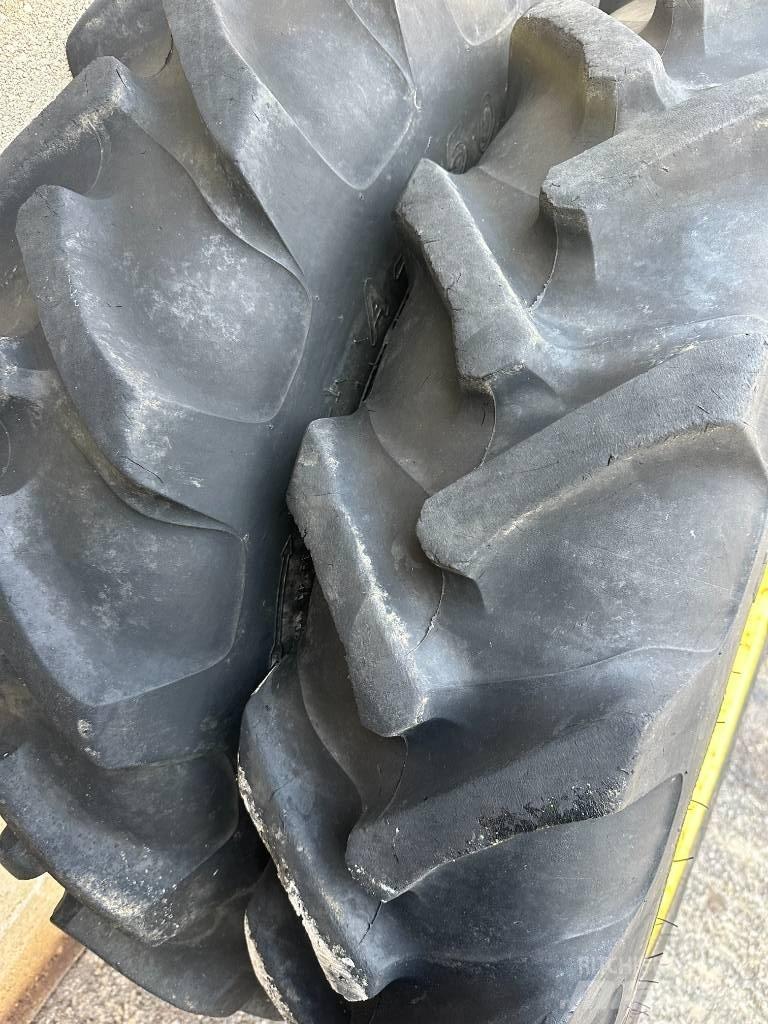 Alliance 230/95R28 Banden, wielen en velgen