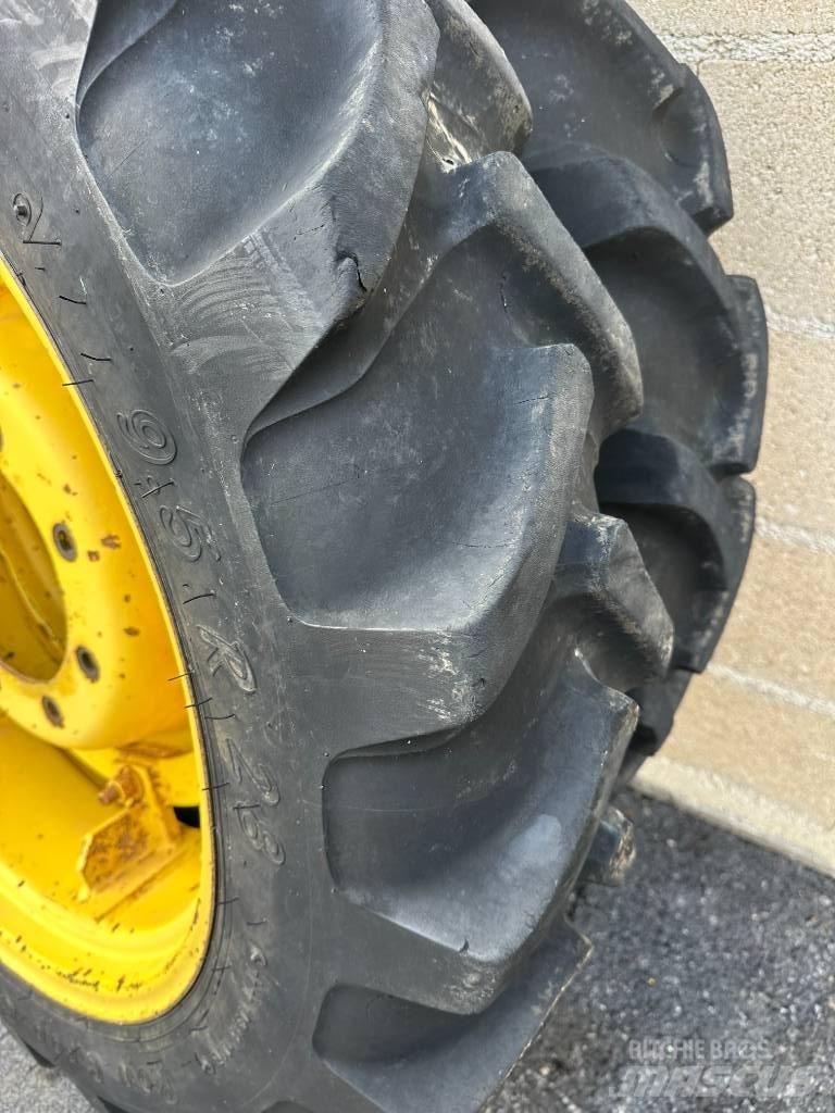 Alliance 230/95R28 Banden, wielen en velgen
