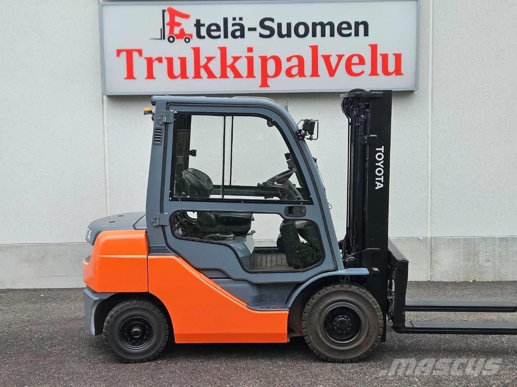 Toyota 02-8 FDF 25 Diesel heftrucks