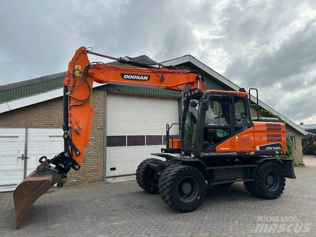 Doosan DX140W-5 Wielgraafmachines