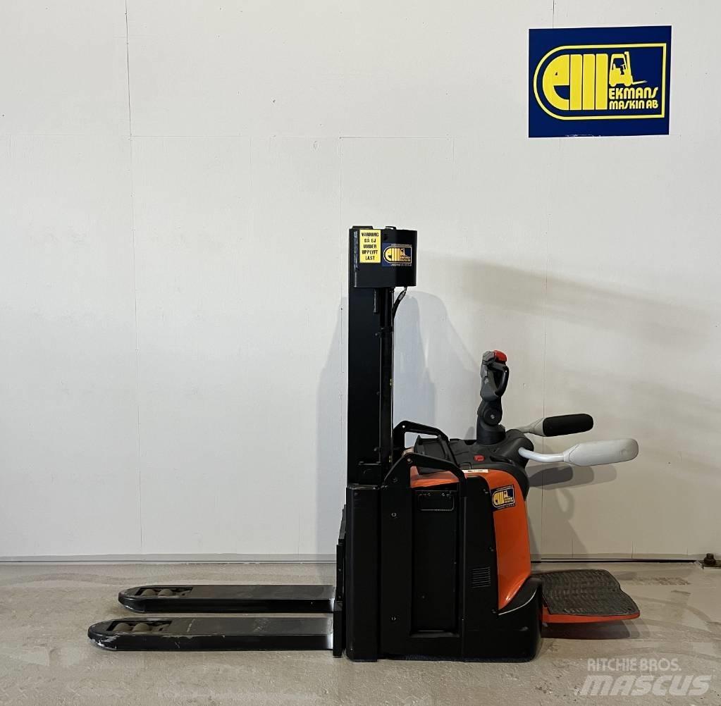 BT truck SPE 160L Stapelaar meeloop