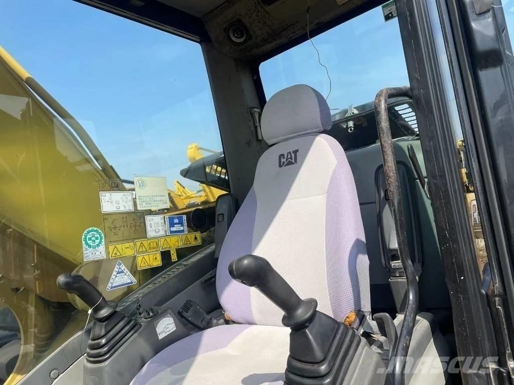 CAT 329 D Graafmachines Long Reach