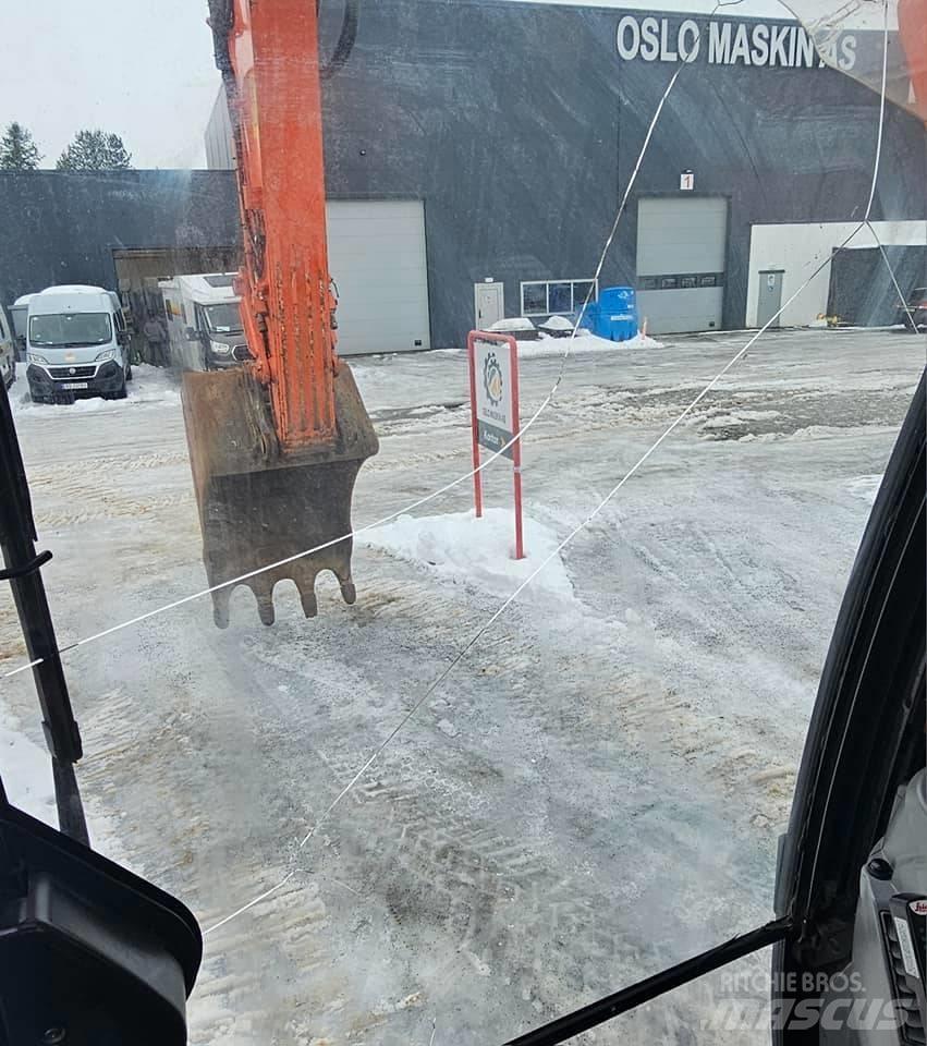 Hitachi ZX 300 LC-6 Rupsgraafmachines