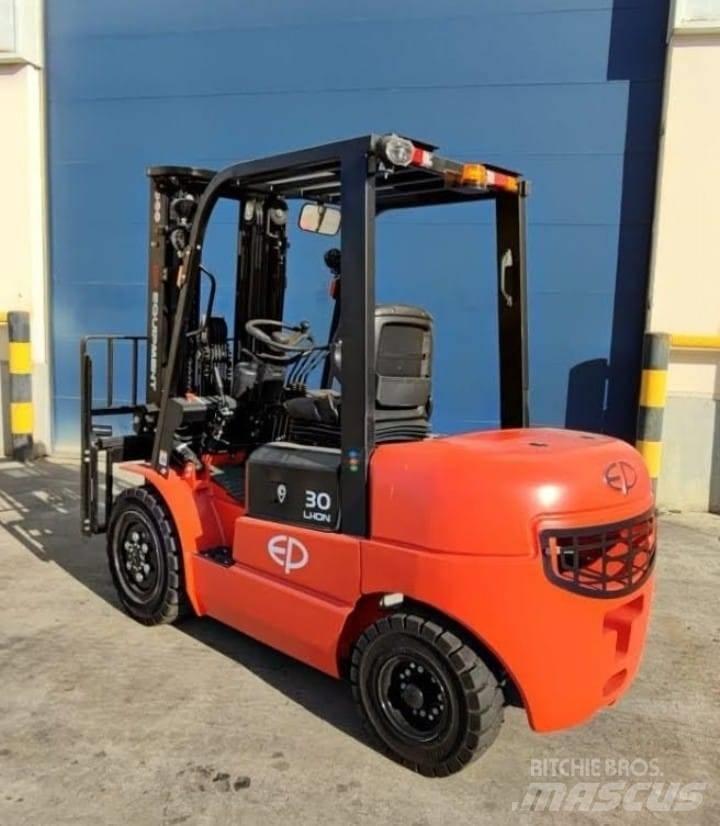 EP EQUIPMENT EFL302 Elektrische heftrucks