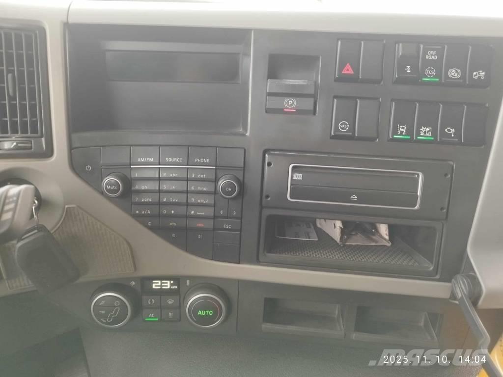 Volvo VTA3T Trekkers