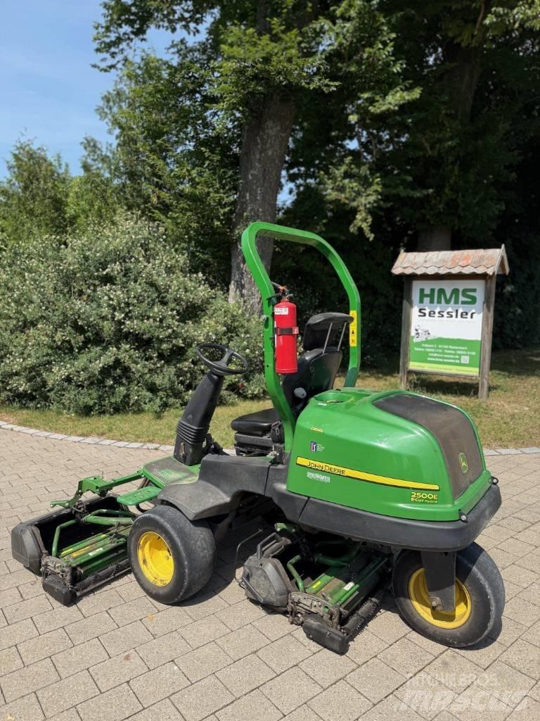 John Deere 2500 E Greensmaaier