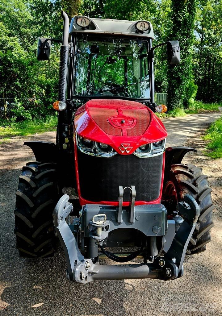 Massey Ferguson 3707 Tractoren