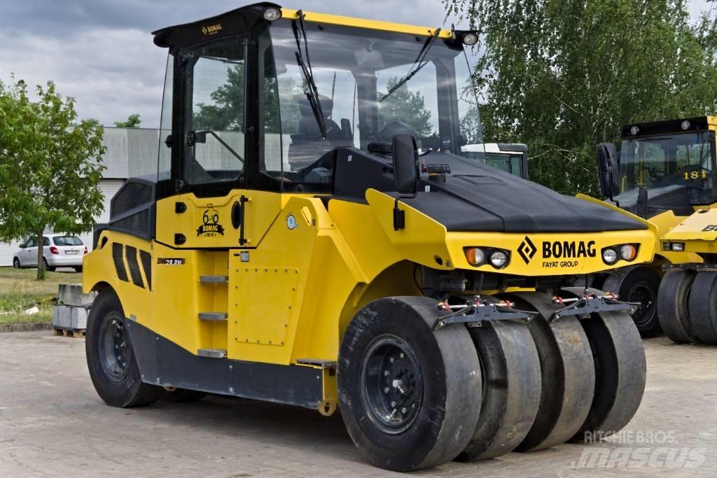 Bomag BW 28 RH Bandenwalsen