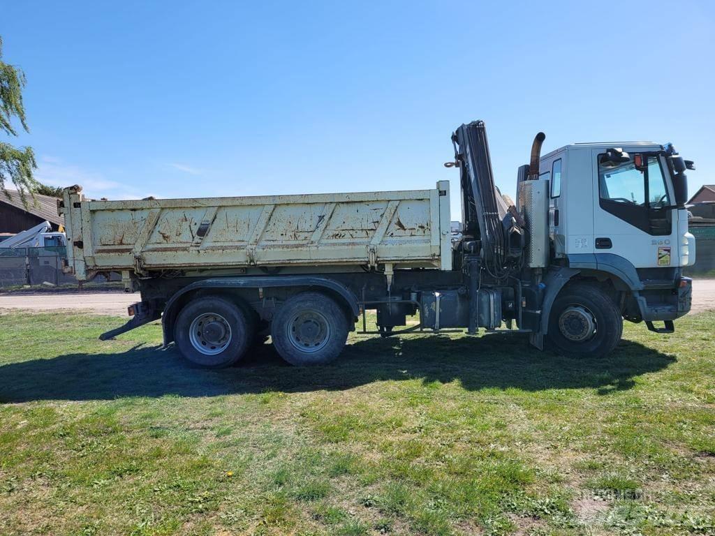Iveco Trakker 360 Vlakke laadvloer met kraan