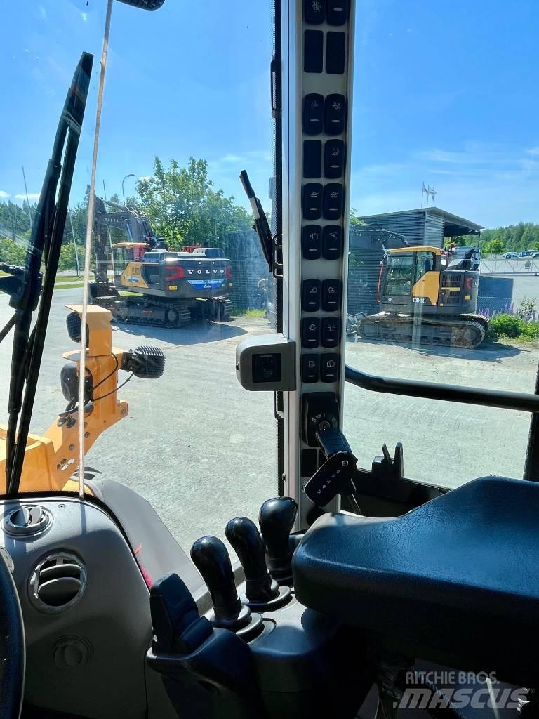 Volvo L 120 H Wielladers